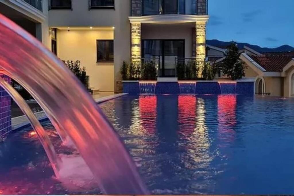 Modern Top Floor Sea View 3Br With Pools, Spa & Fitness Bečići Luaran gambar