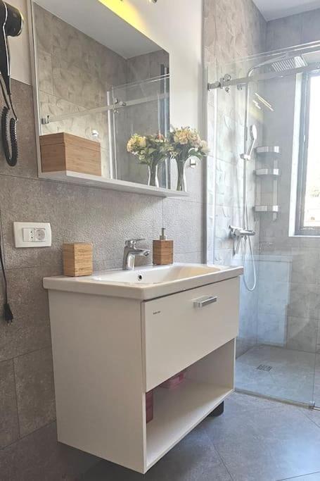 Modern Top Floor Sea View 3Br With Pools, Spa & Fitness Bečići Luaran gambar